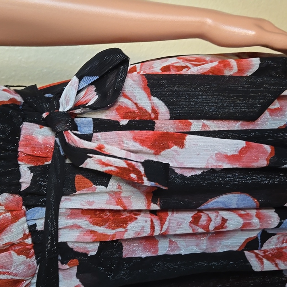 Dress - Picture 3 of 6